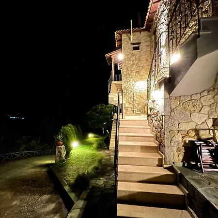 Ξενοδοχείο με διαμερίσματα παλαμίδι Αγία Παρασκευή