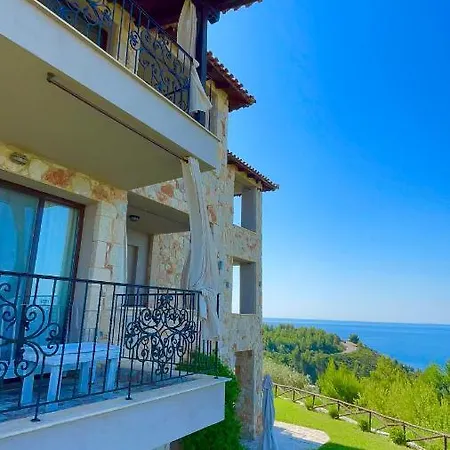 Palamidi Aparthotel 3*