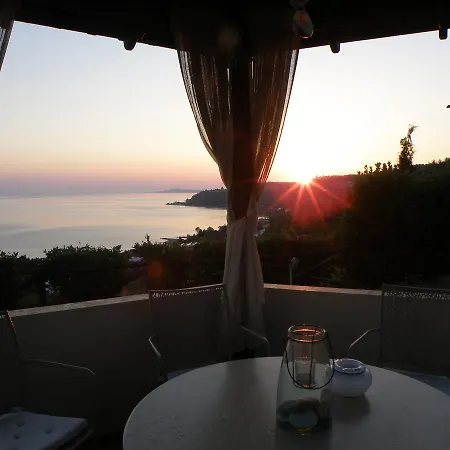 Aparthotel Palamidi 3*